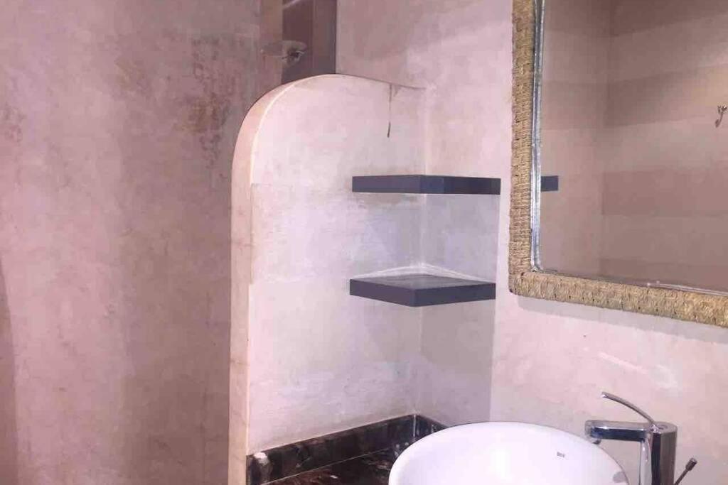 Appartement Tout Confort Avec Possibilite Transport Aeroport Marrakesh Exterior photo